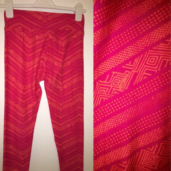 LulaRoe OS Chevron Leggings - Picture 2 of 3